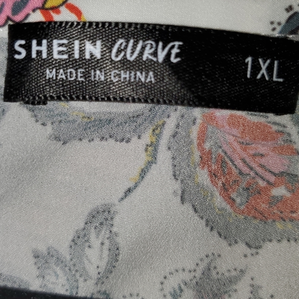 SHEIN Keyhole Neck Short-sleeved Tunic - Picture 11 of 13
